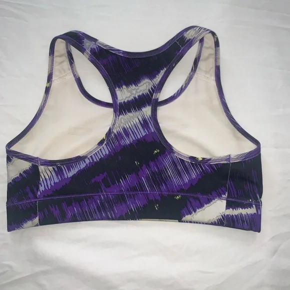 Nike sports bra - Picture 2 of 2